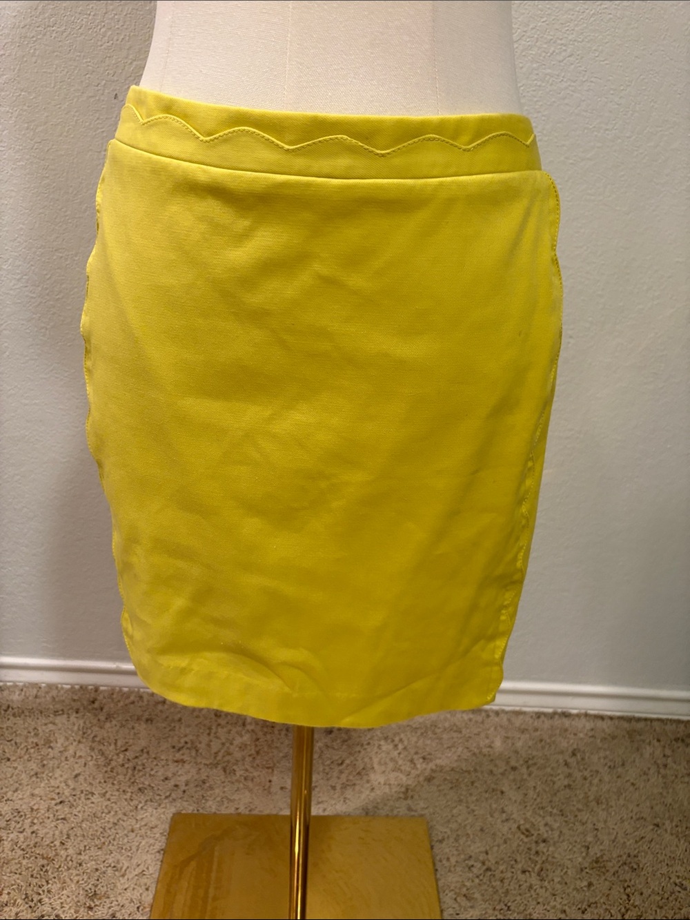 Banana Republic Yellow Scalloped Waist Pencil Skirt